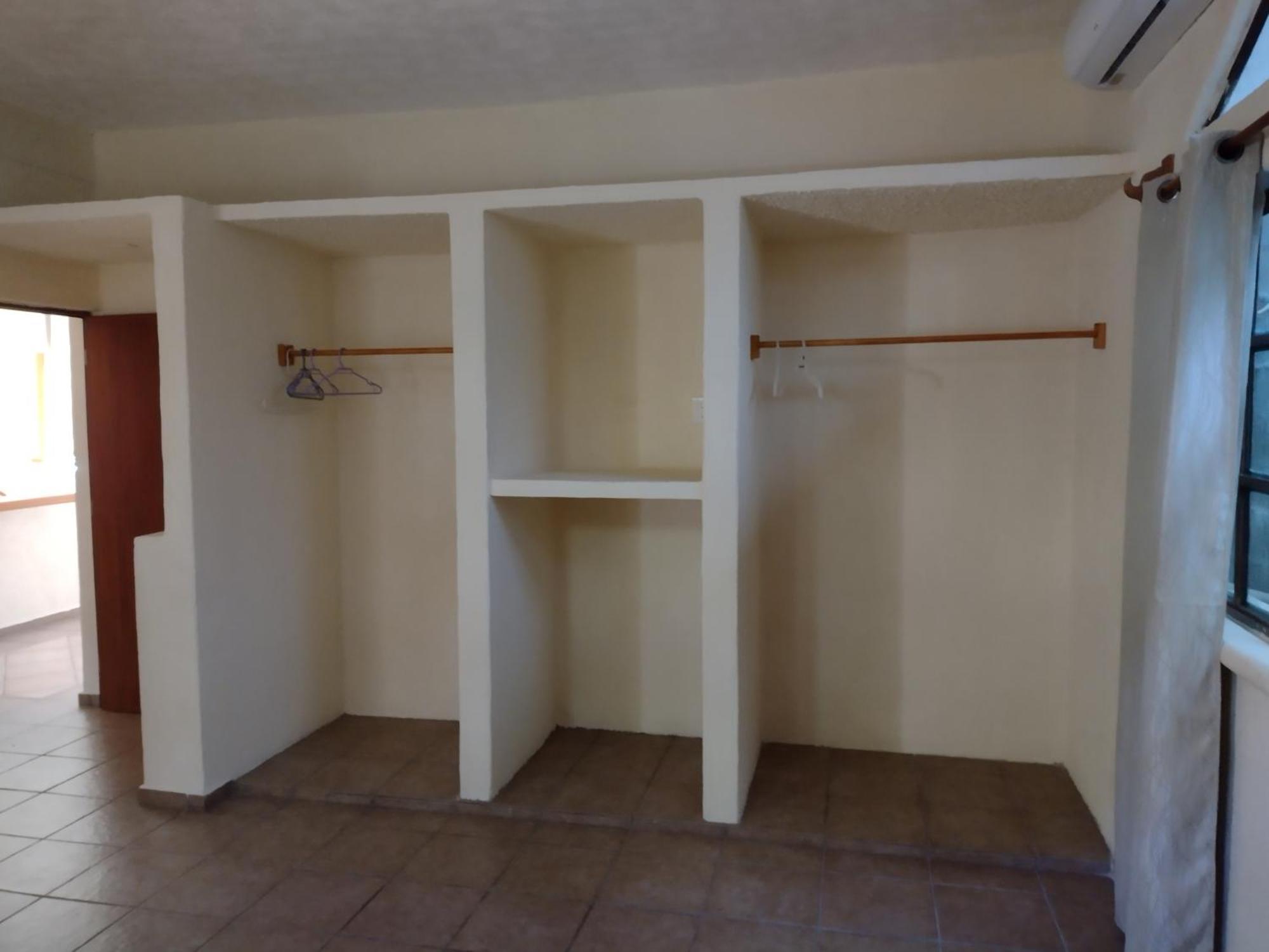 Ashly Boulevard Acapulco Room photo